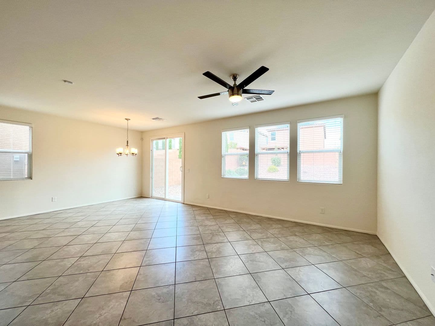 LAS VEGAS House: 9198 VALLEY BETICA