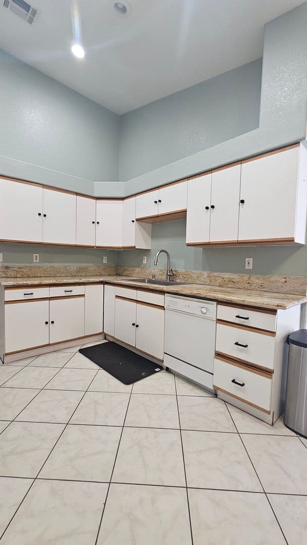 LAS VEGAS House: 5141 ELDORA AVE.