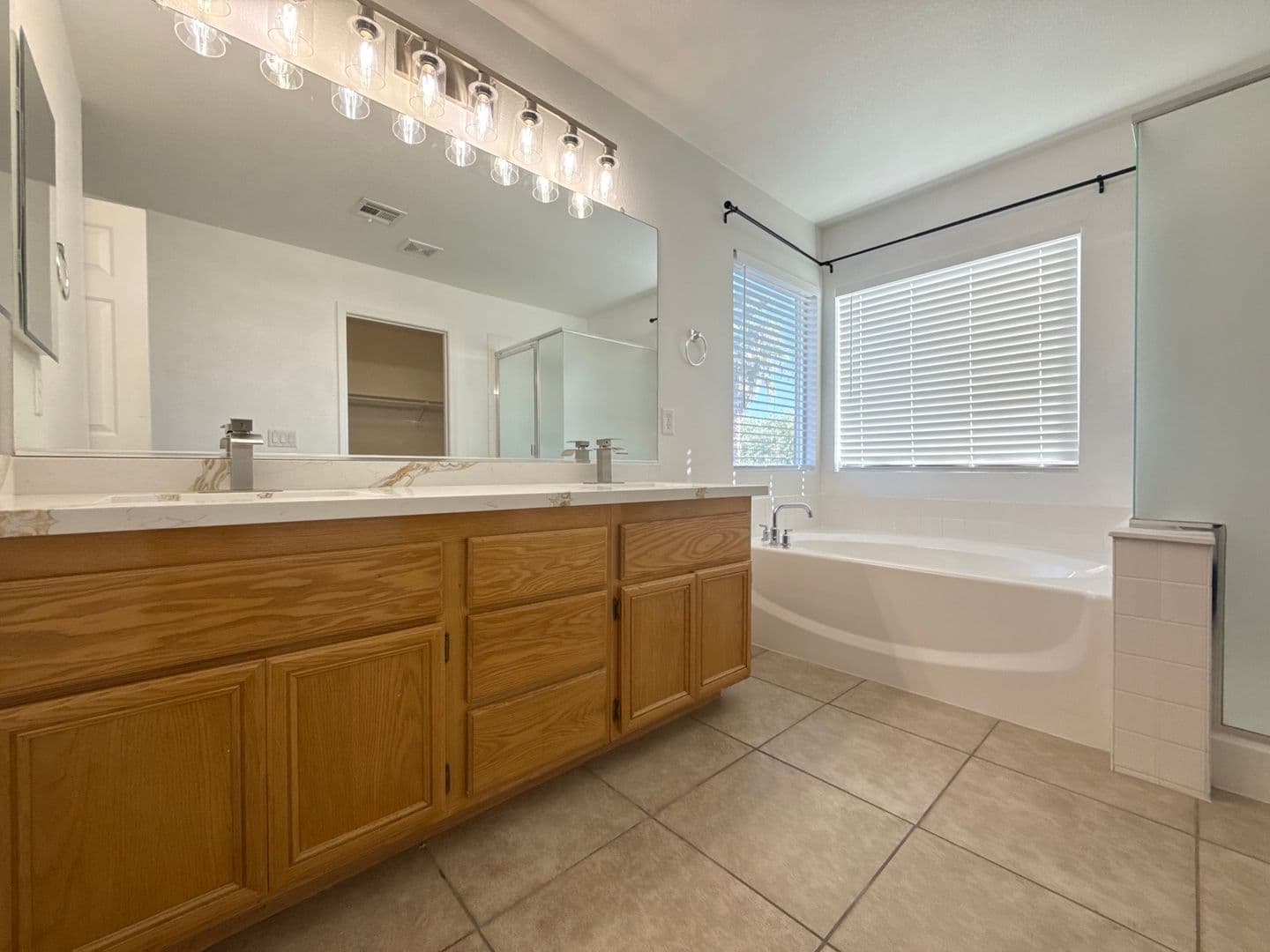 LAS VEGAS House: 1016 ROYAL PLUM LN