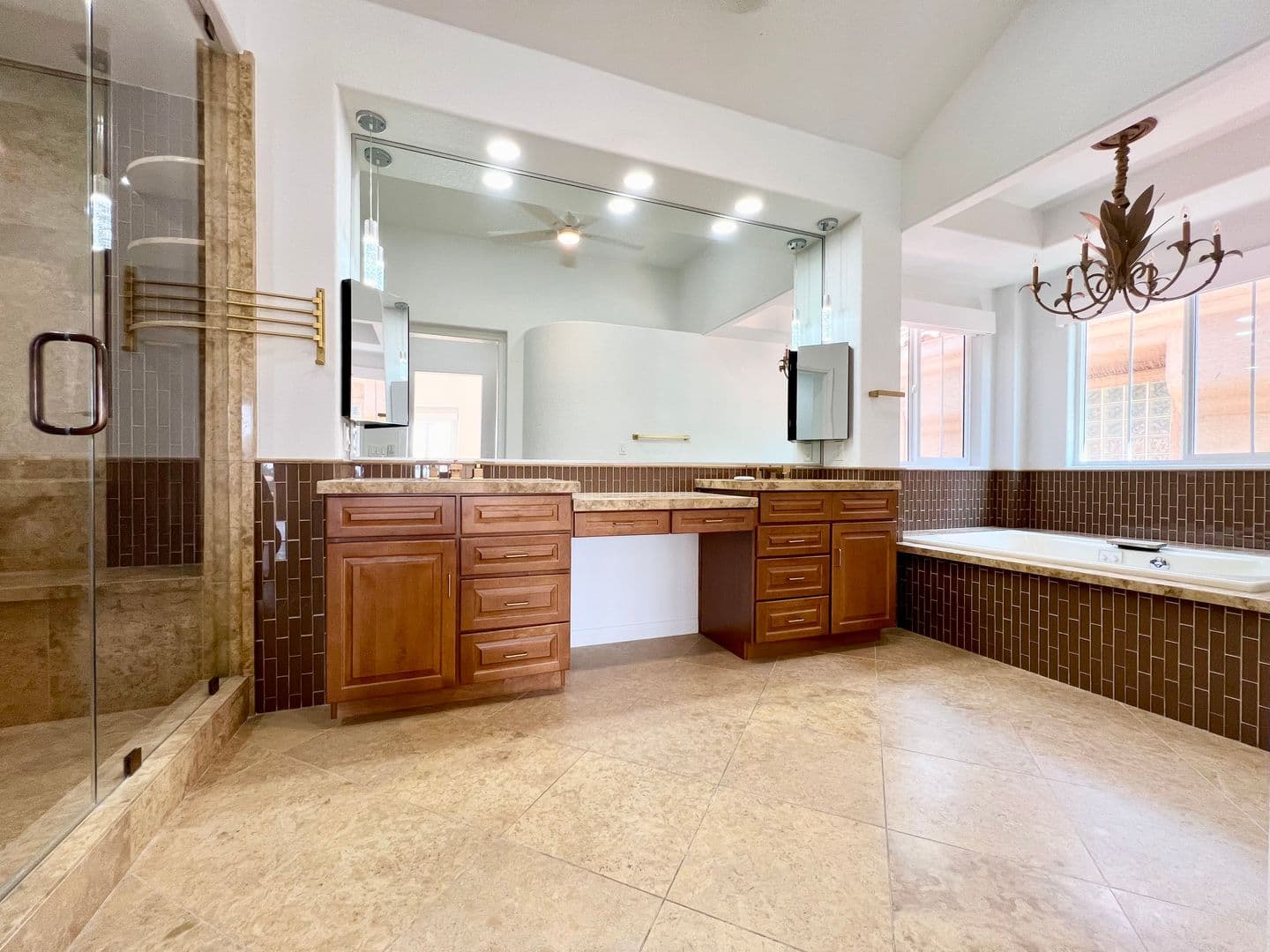 LAS VEGAS House: 5155 MAKENNA CT