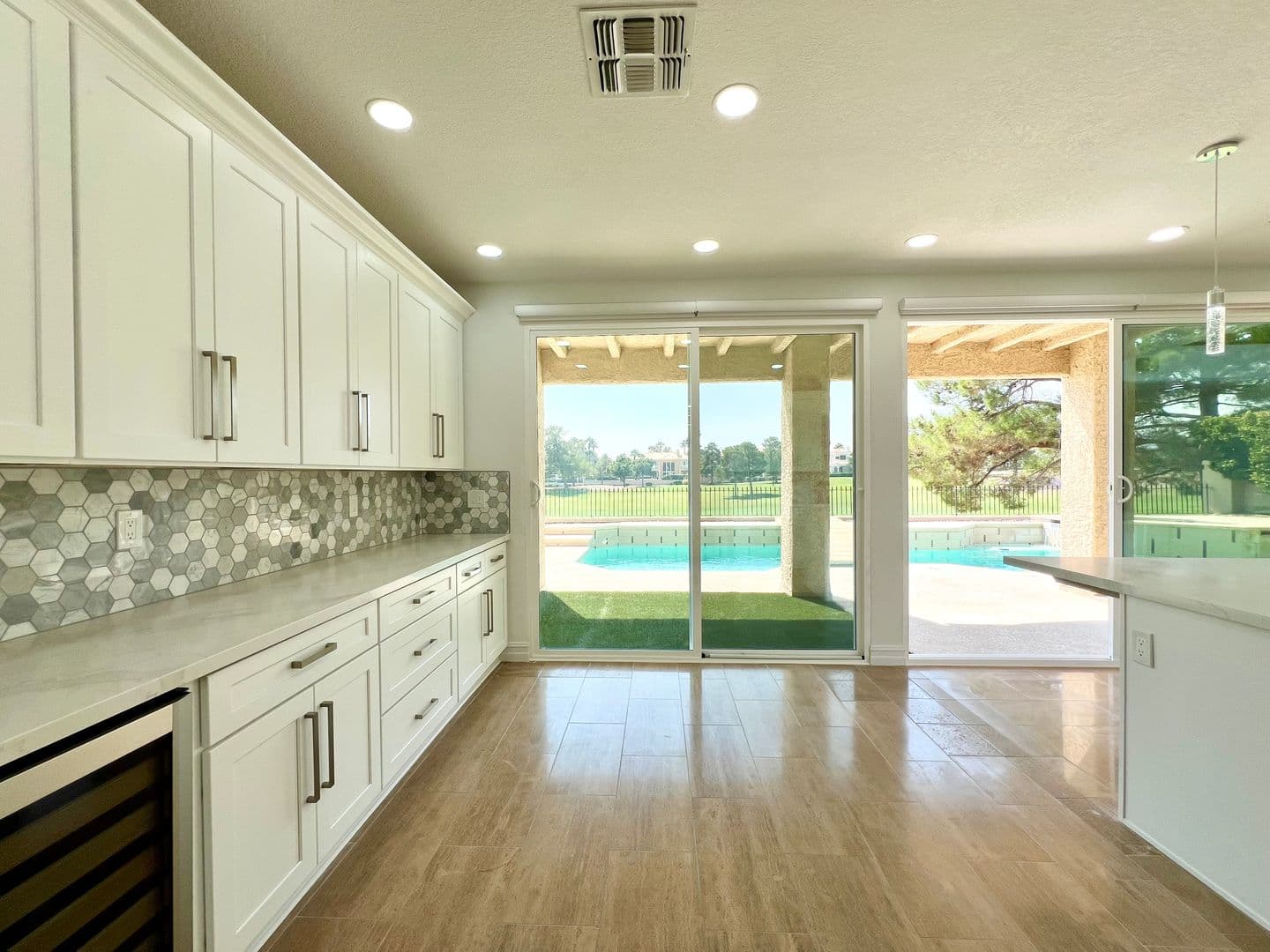 LAS VEGAS House: 5155 MAKENNA CT