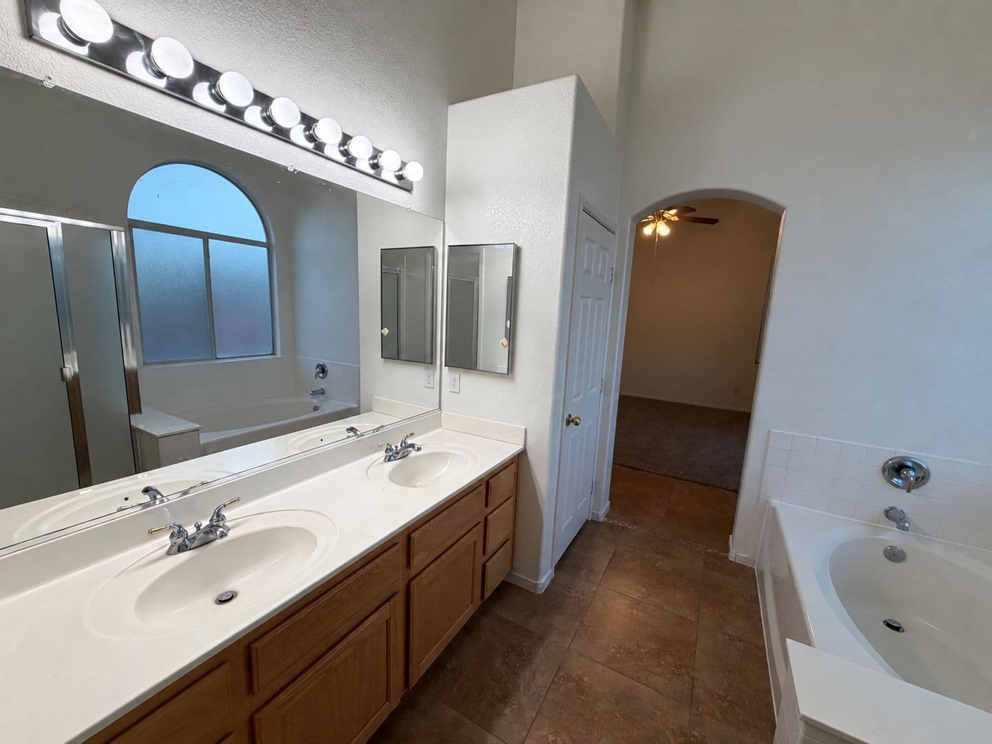 LAS VEGAS House: 5028 TROPICAL CLIFF AVE