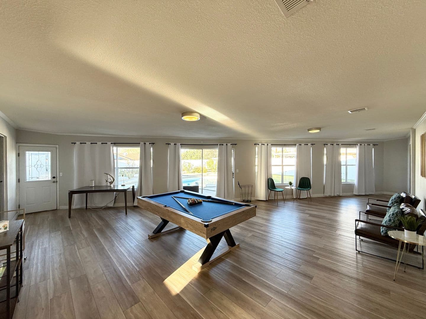 LAS VEGAS House: 1526 E TWAIN AVE