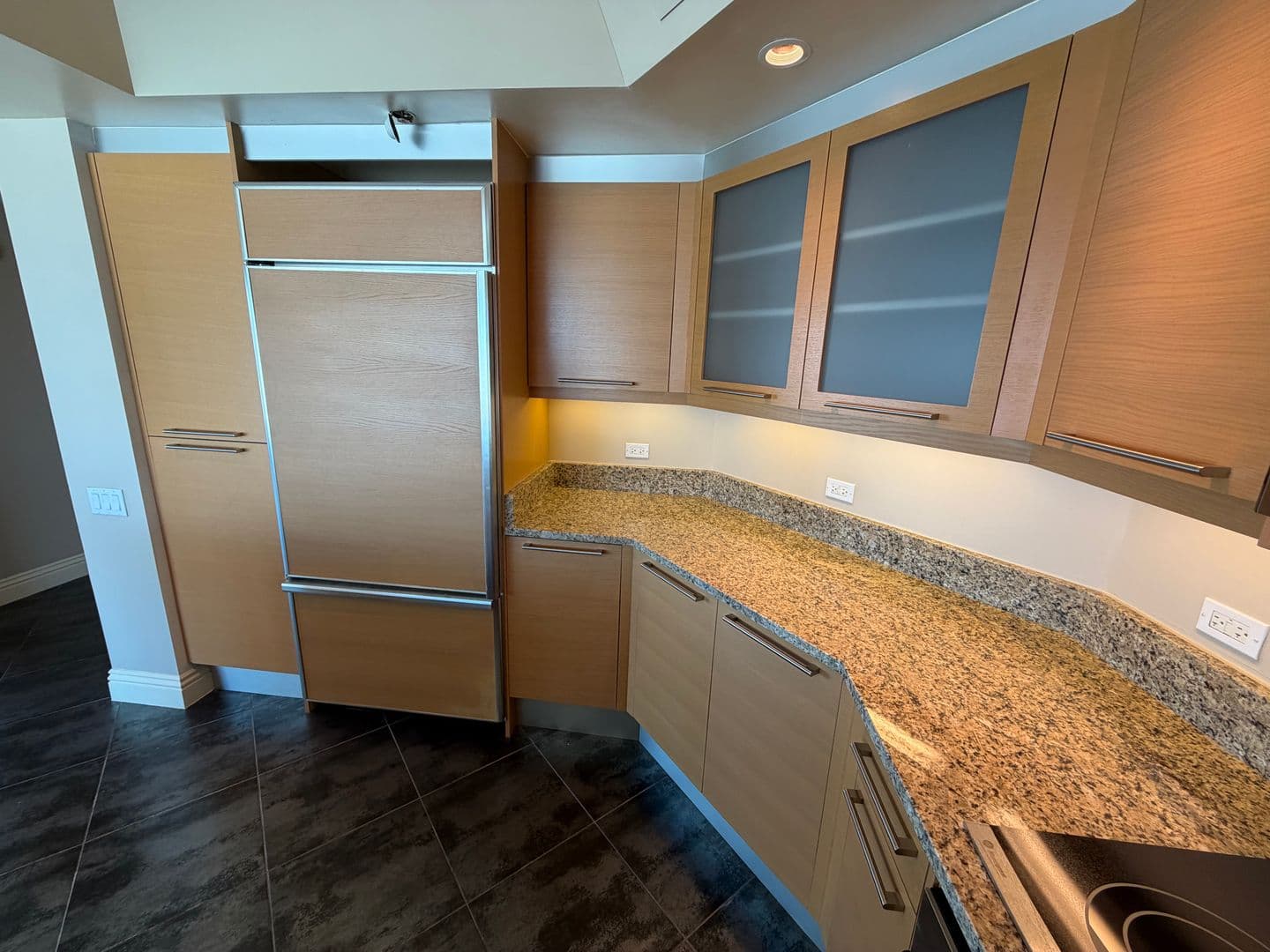 LAS VEGAS Condo: 222 KAREN AVE
