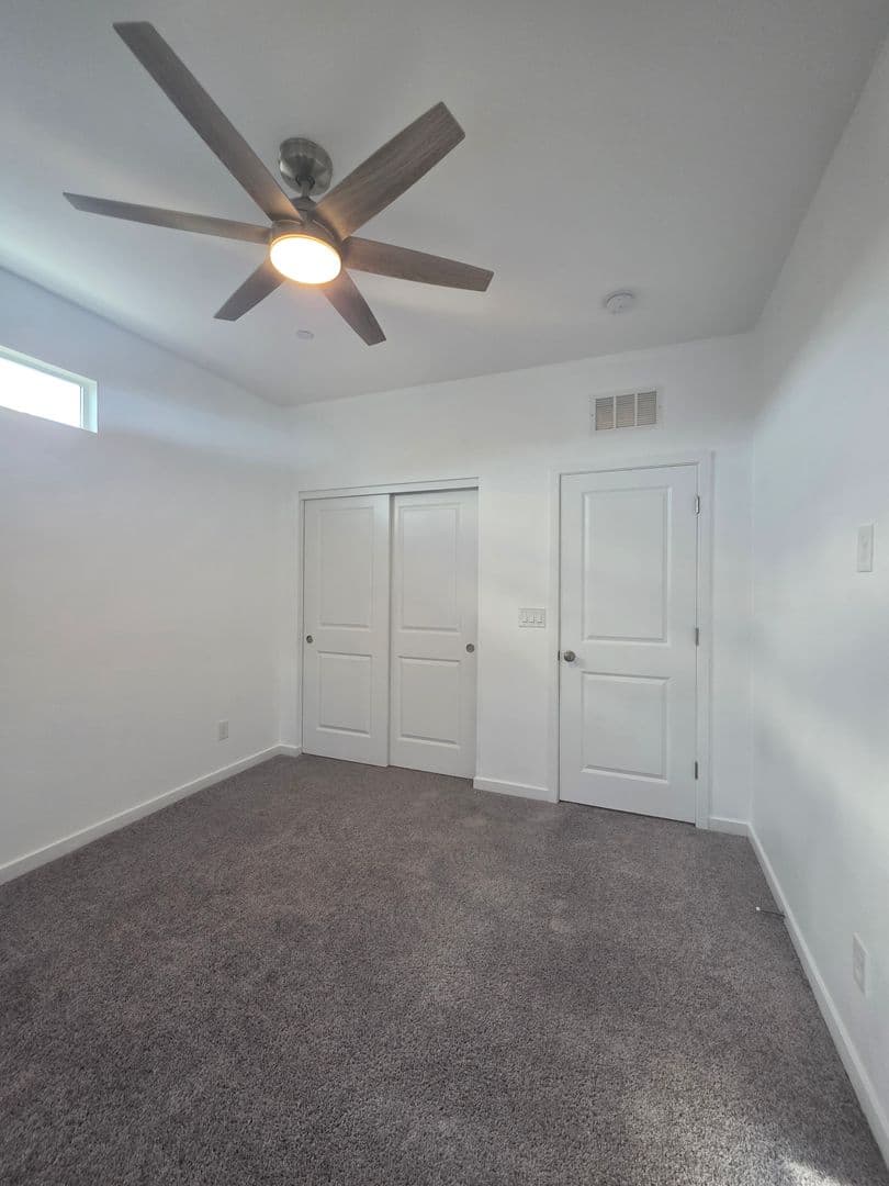 HENDERSON House: 176 VANHOY AVE