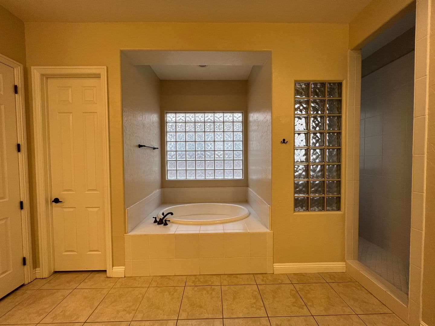 NORTH LAS VEGAS House: 3709 FLEDGLING DR