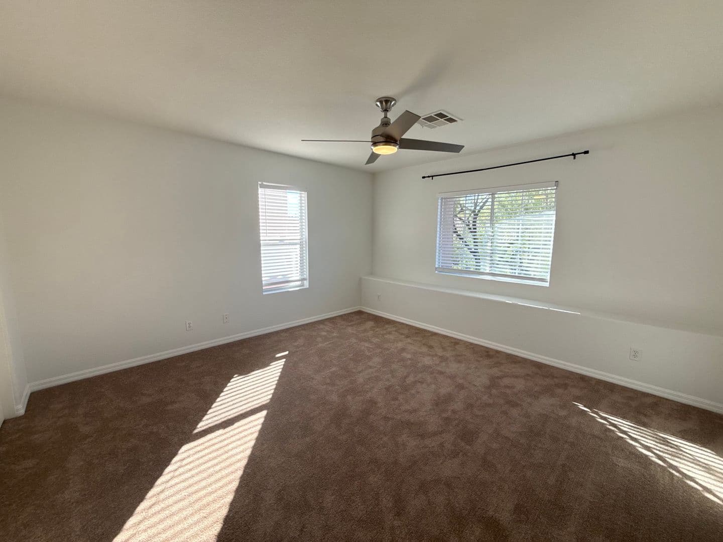 LAS VEGAS House: 1016 ROYAL PLUM LN