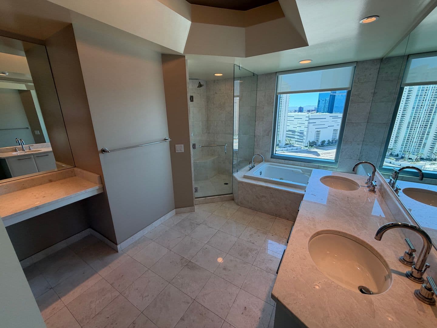 LAS VEGAS Condo: 222 KAREN AVE