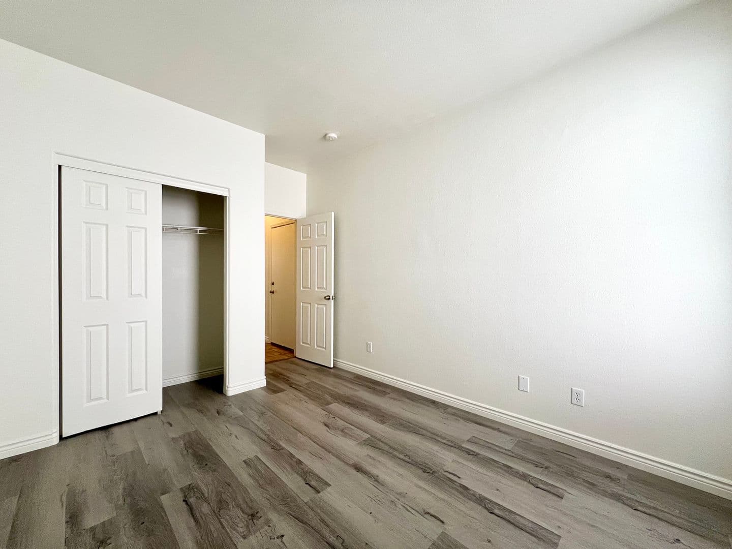 LAS VEGAS House: 4972 MINERS RIDGE DR