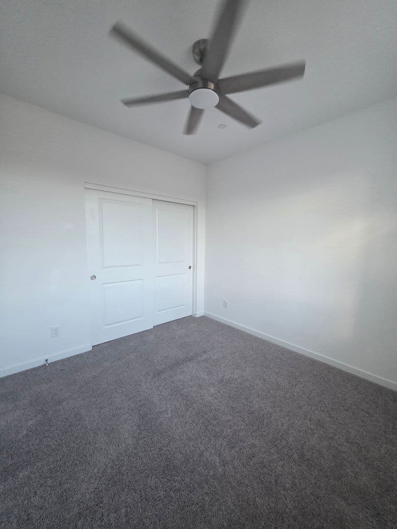 HENDERSON House: 176 VANHOY AVE