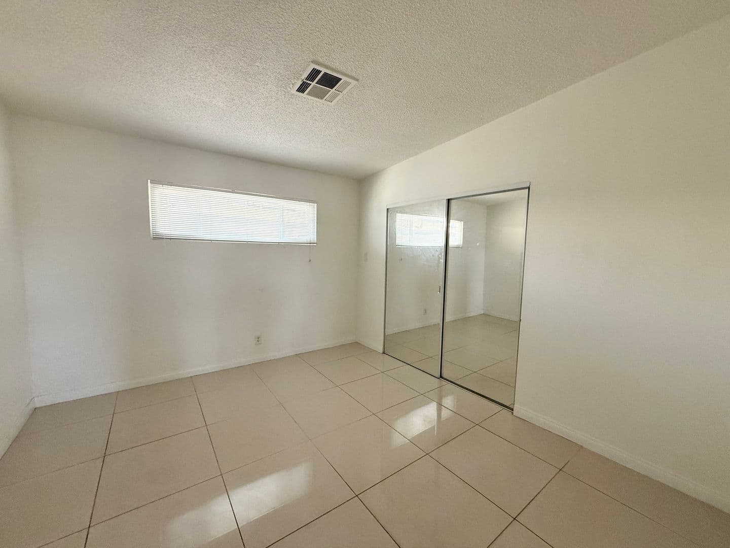 LAS VEGAS Condo: 601 S 11TH ST. UNIT 13