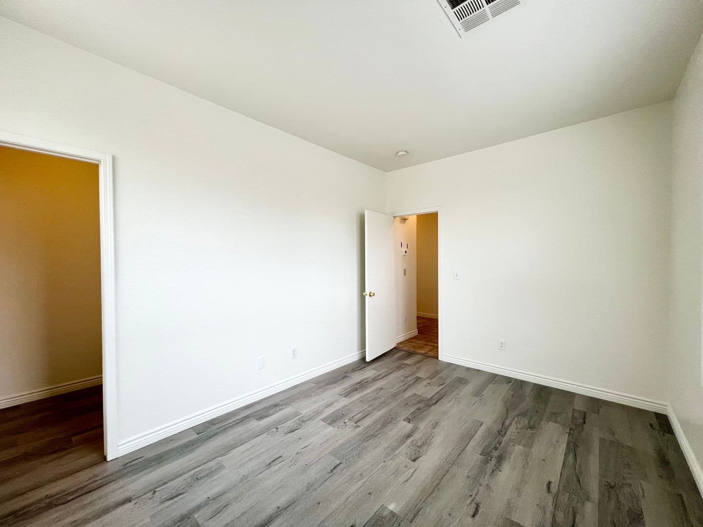 LAS VEGAS House: 4972 MINERS RIDGE DR