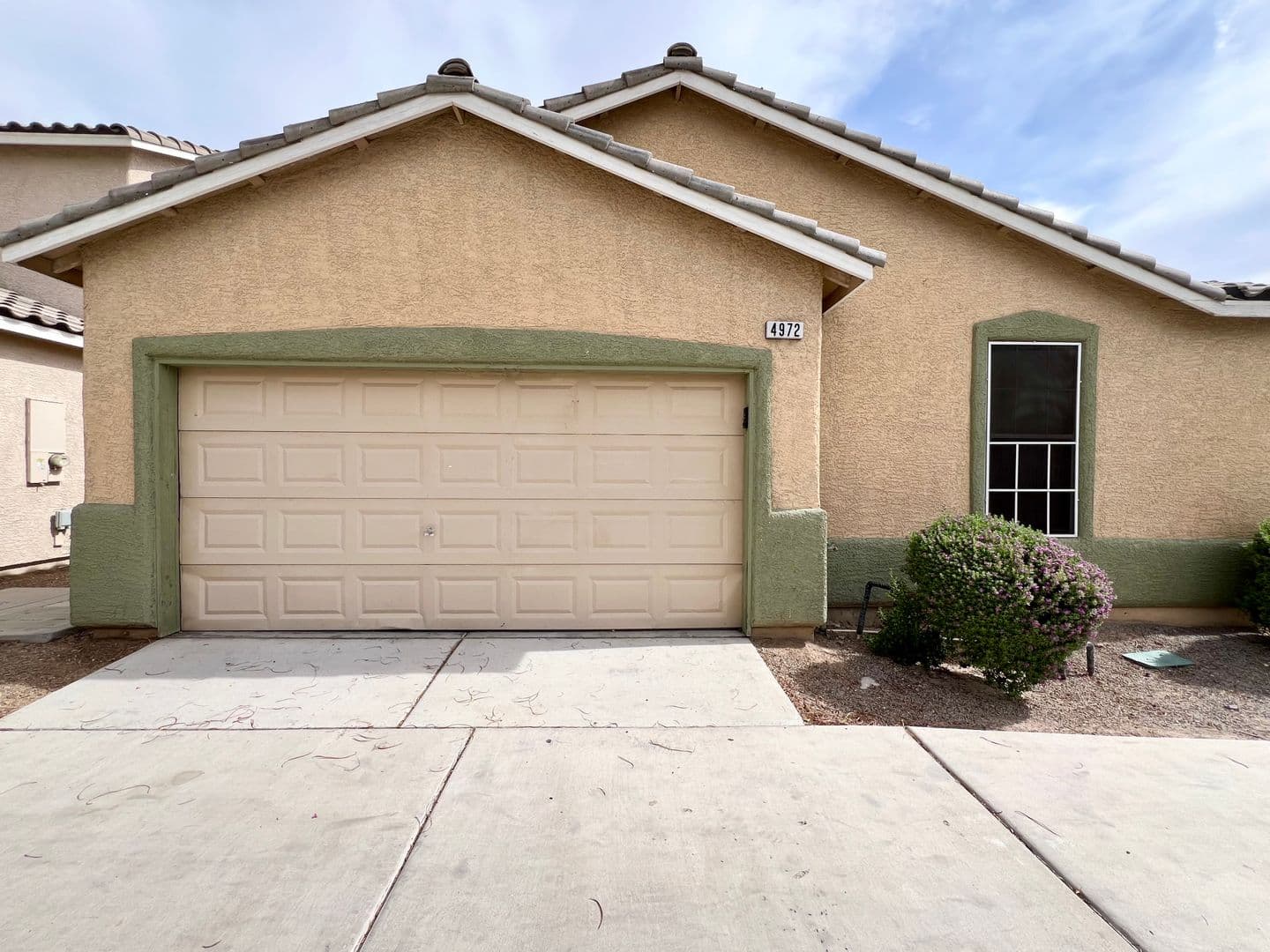 LAS VEGAS House: 4972 MINERS RIDGE DR