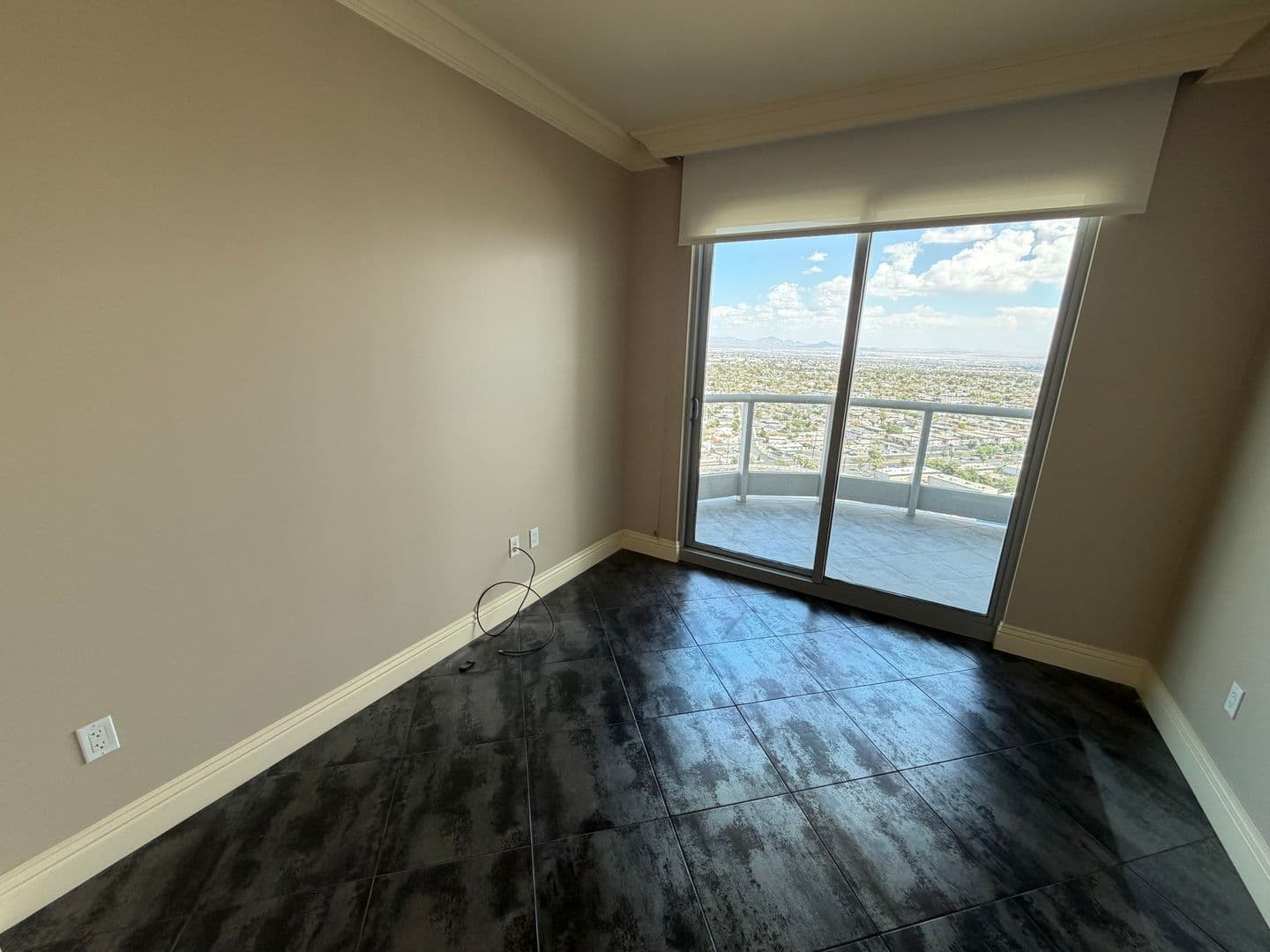 LAS VEGAS Condo: 222 KAREN AVE