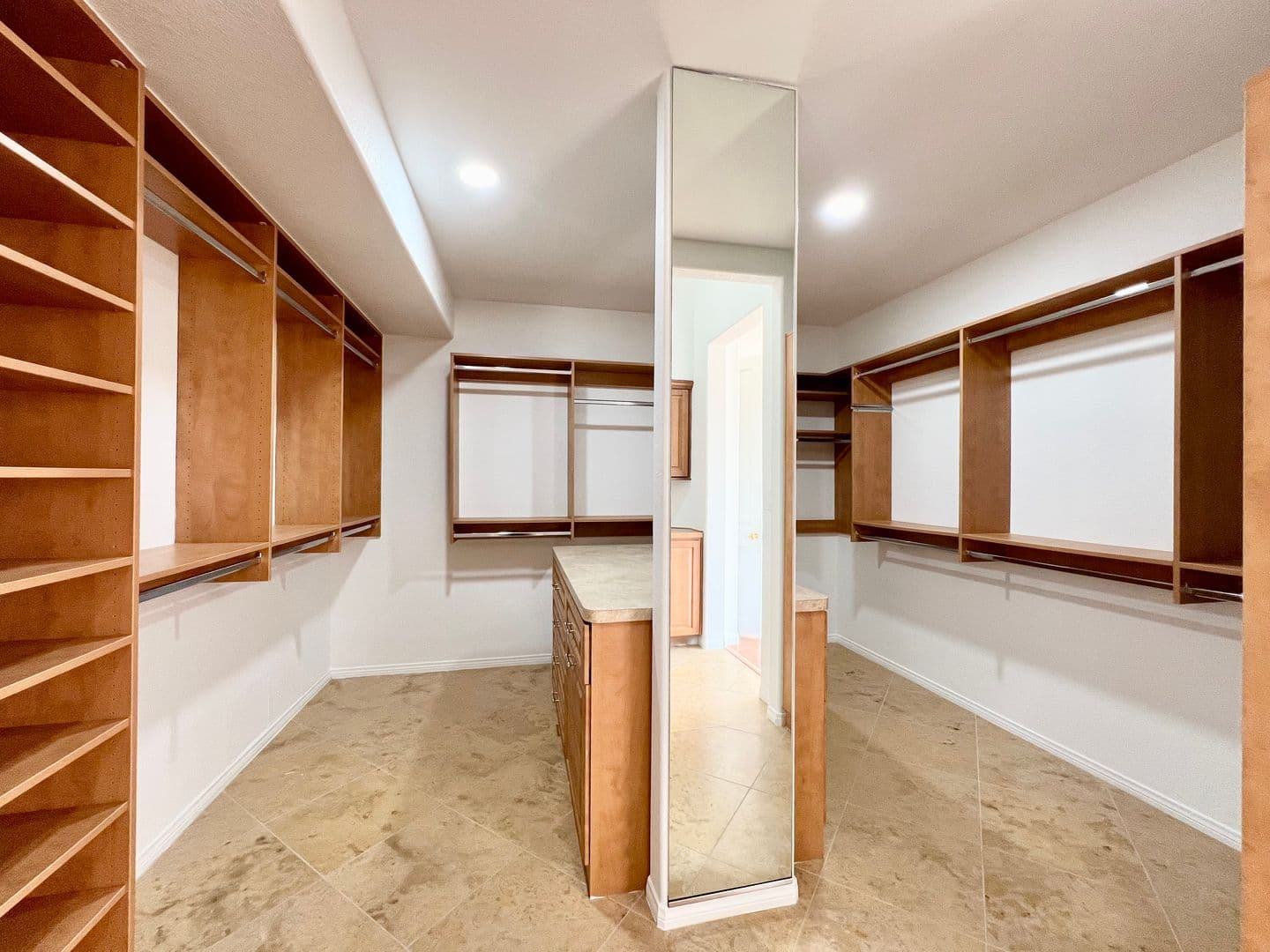 LAS VEGAS House: 5155 MAKENNA CT