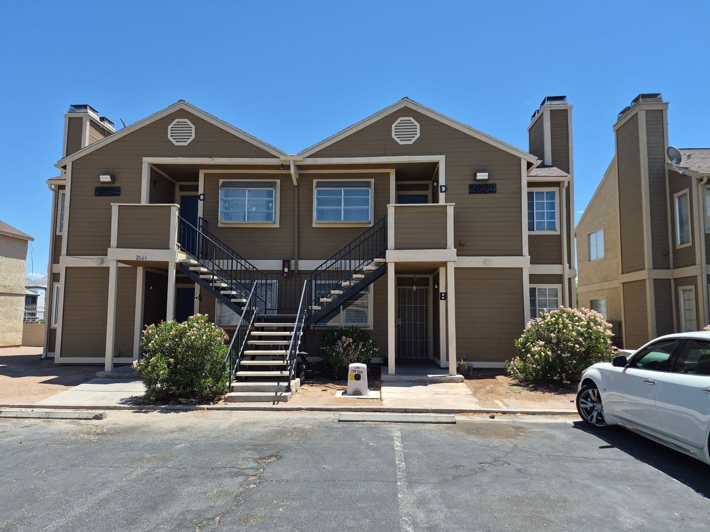 LAS VEGAS Townhome: 2664 BRYANDOUGLAS DRIVE UNIT B