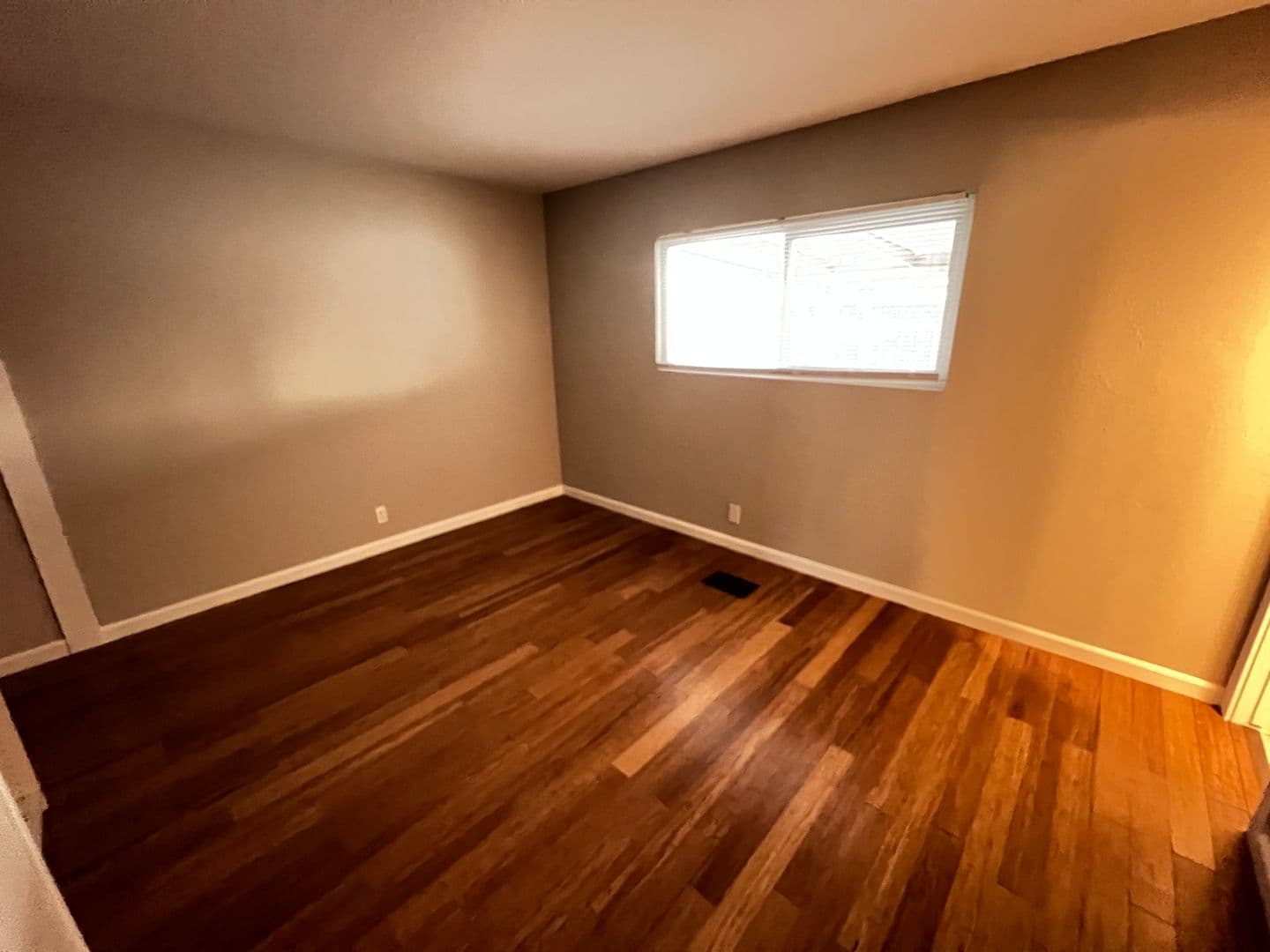 NORTH LAS VEGAS House: 2301 E BROOKS AVE