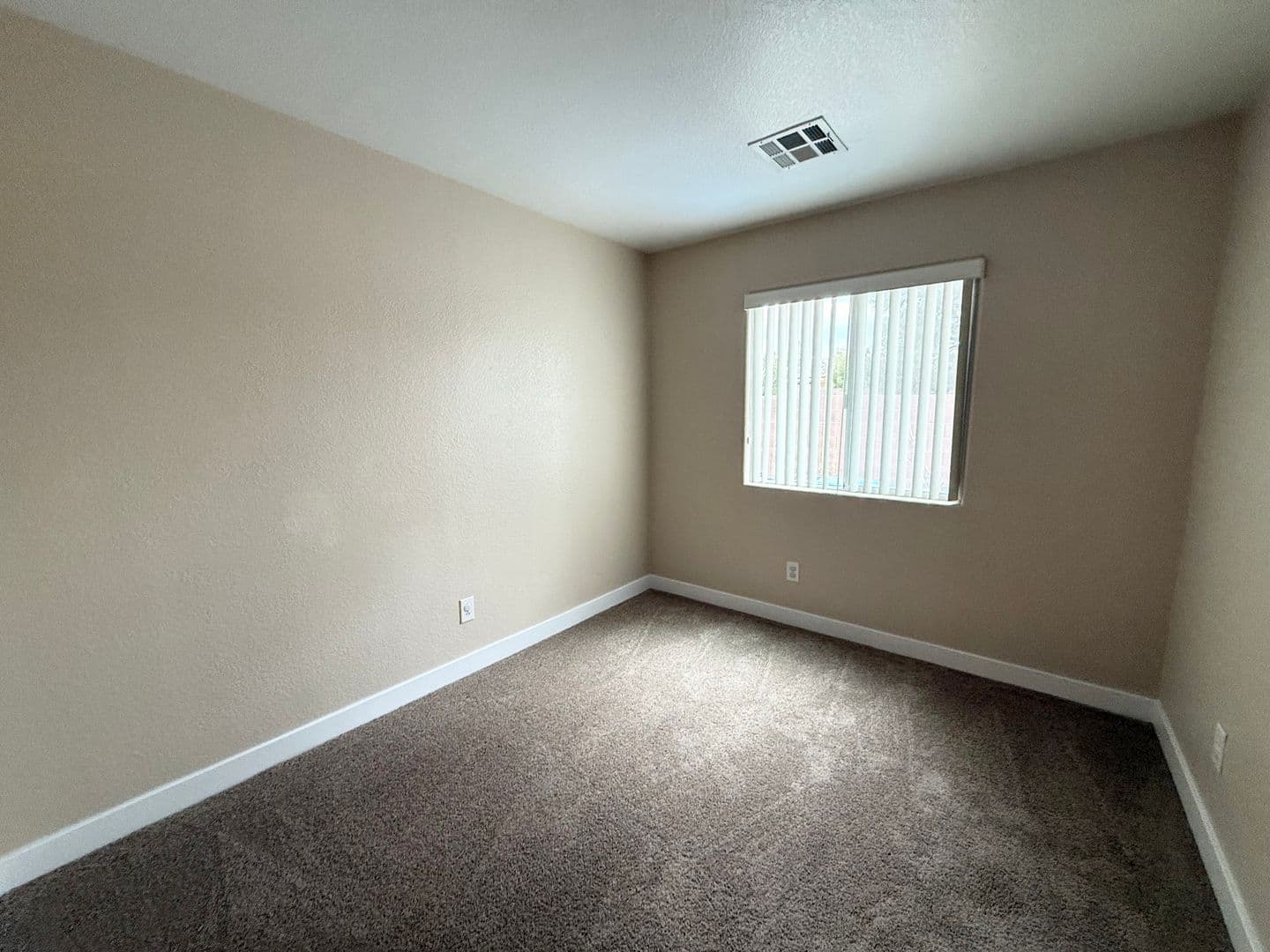 LAS VEGAS House: 6221 EAGLE CAP CT