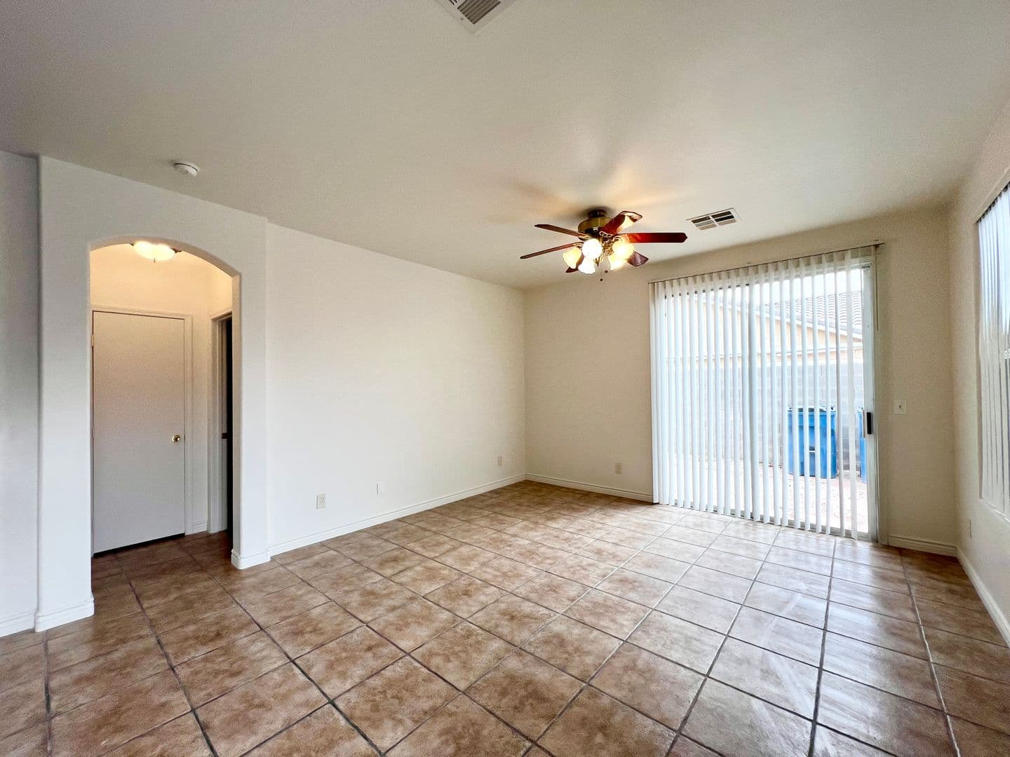 LAS VEGAS House: 4972 MINERS RIDGE DR