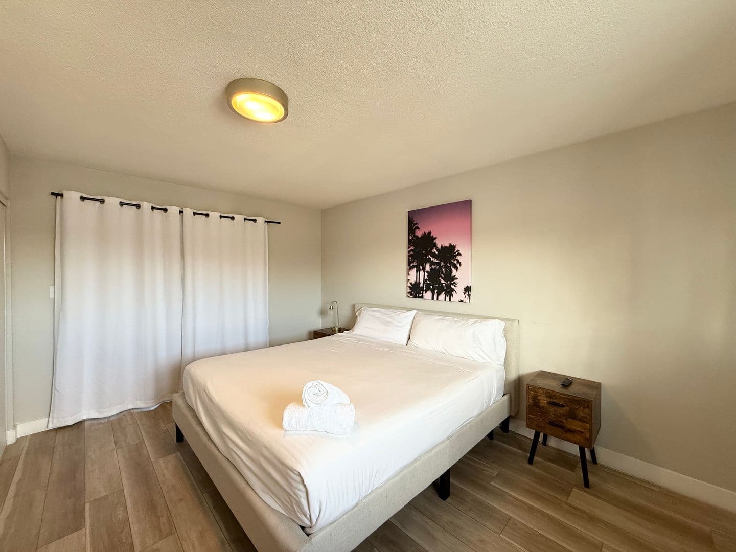 LAS VEGAS House: 1526 E TWAIN AVE