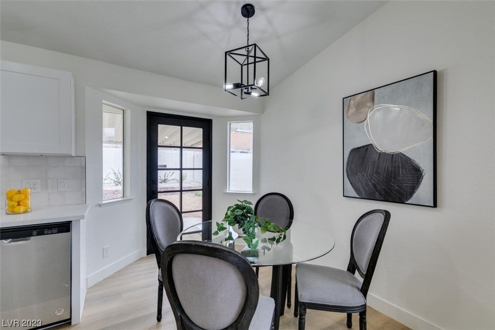 HENDERSON House: 598 JACKSON DR