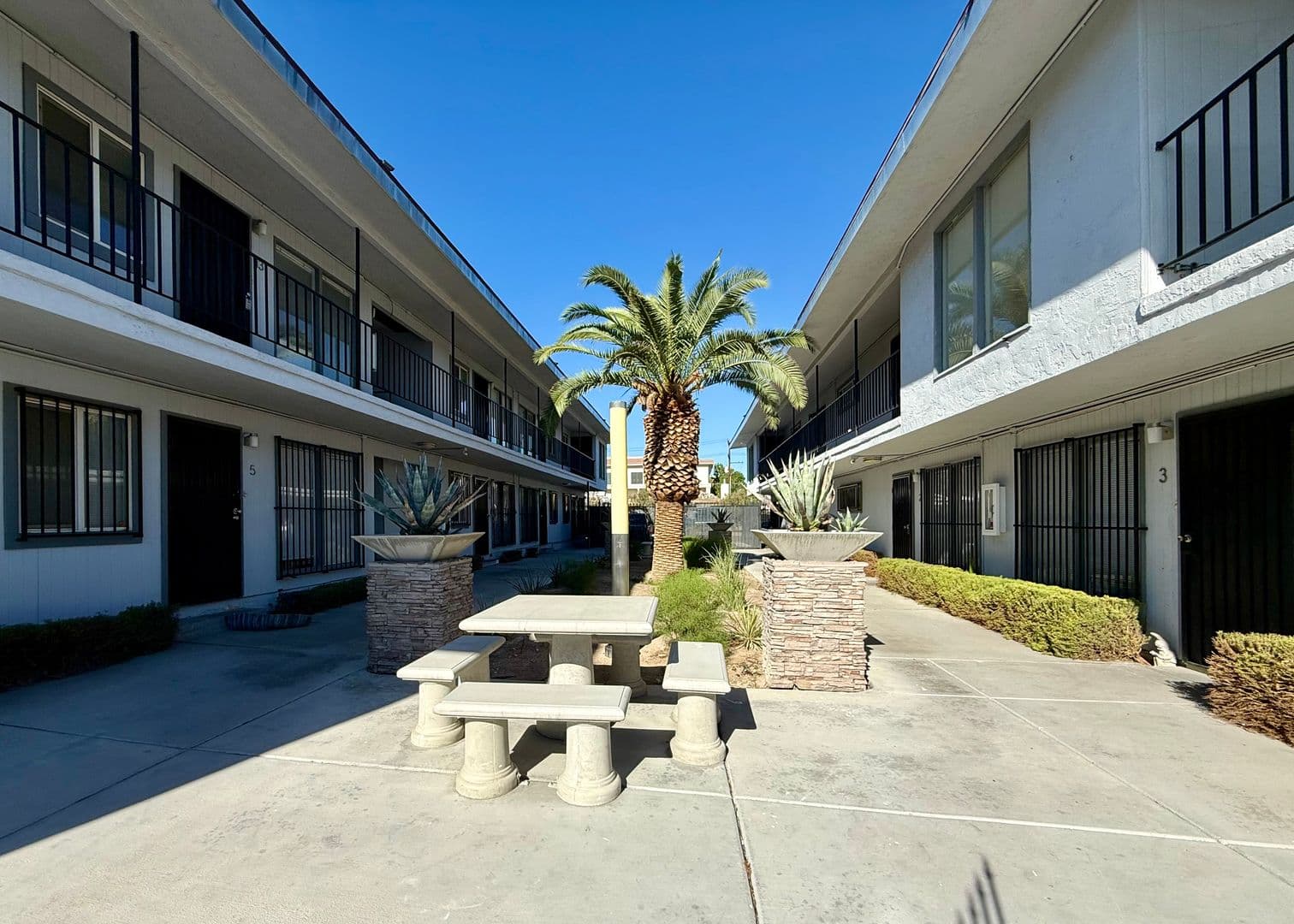 LAS VEGAS Condo: 601 S 11TH ST. UNIT 13