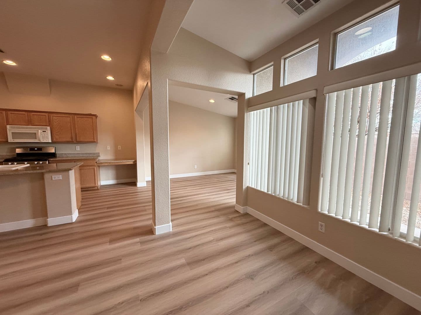 LAS VEGAS House: 6221 EAGLE CAP CT