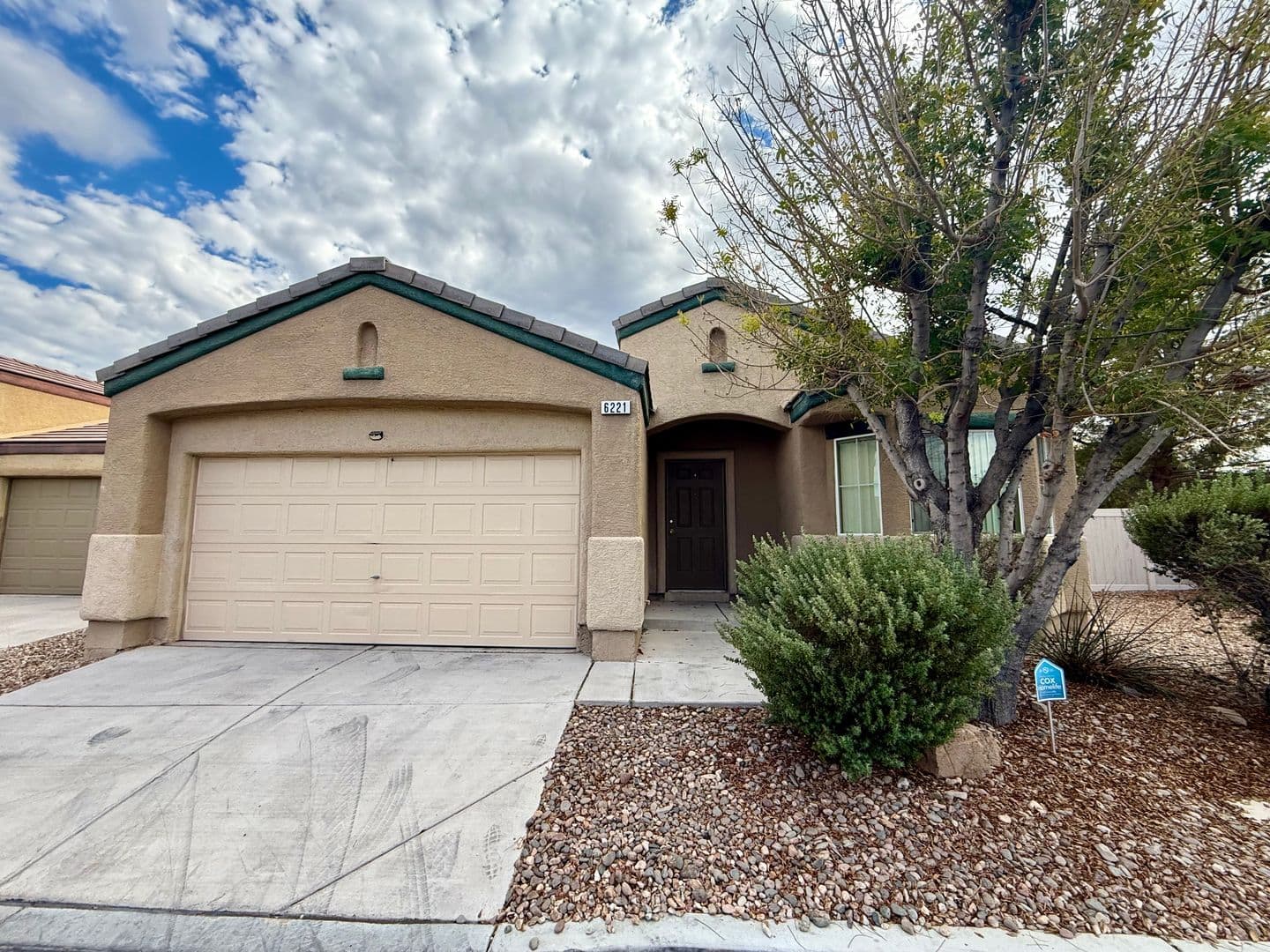 LAS VEGAS House: 6221 EAGLE CAP CT