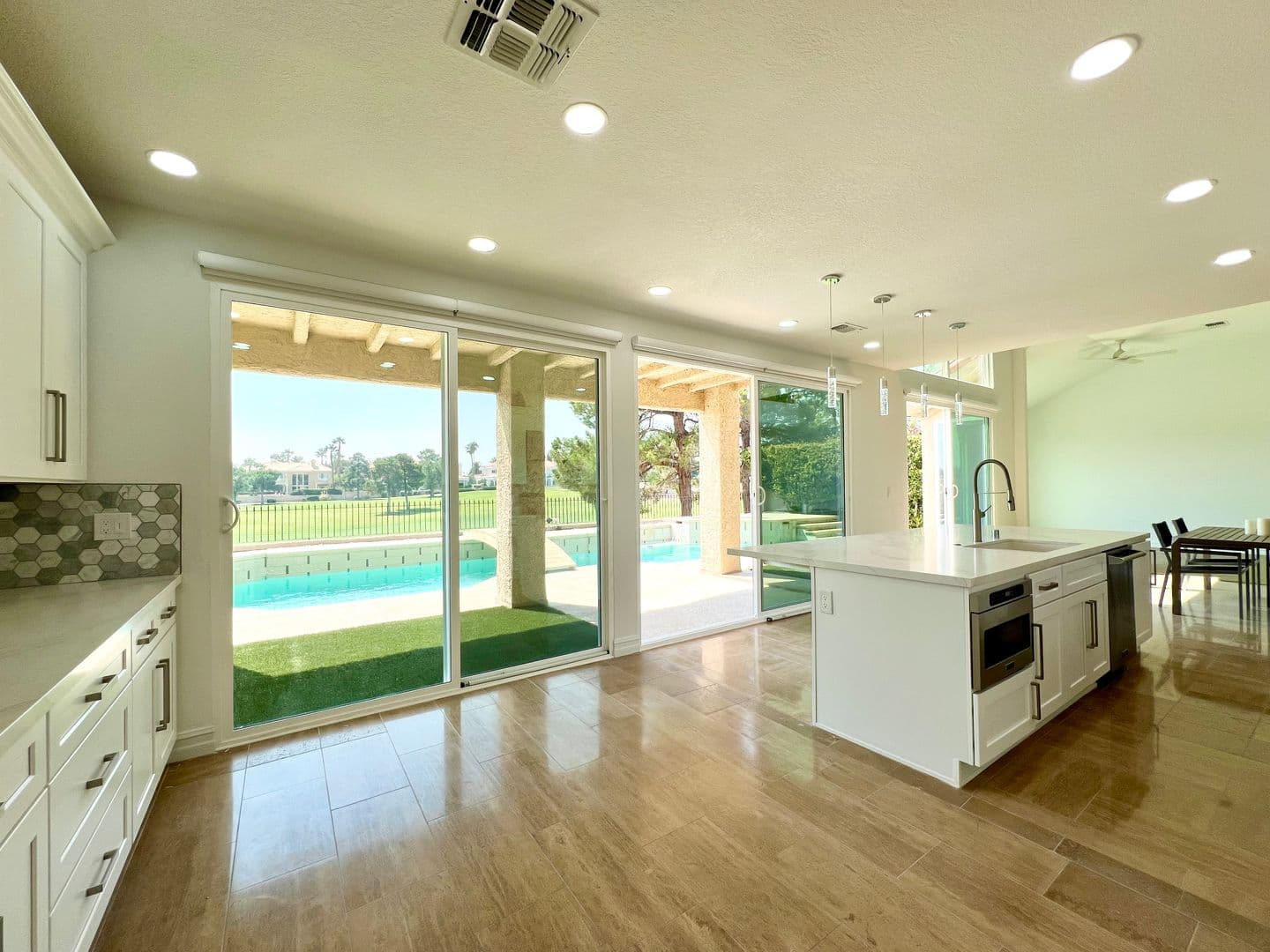 LAS VEGAS House: 5155 MAKENNA CT