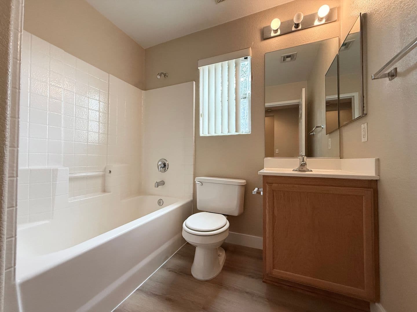 LAS VEGAS House: 6221 EAGLE CAP CT