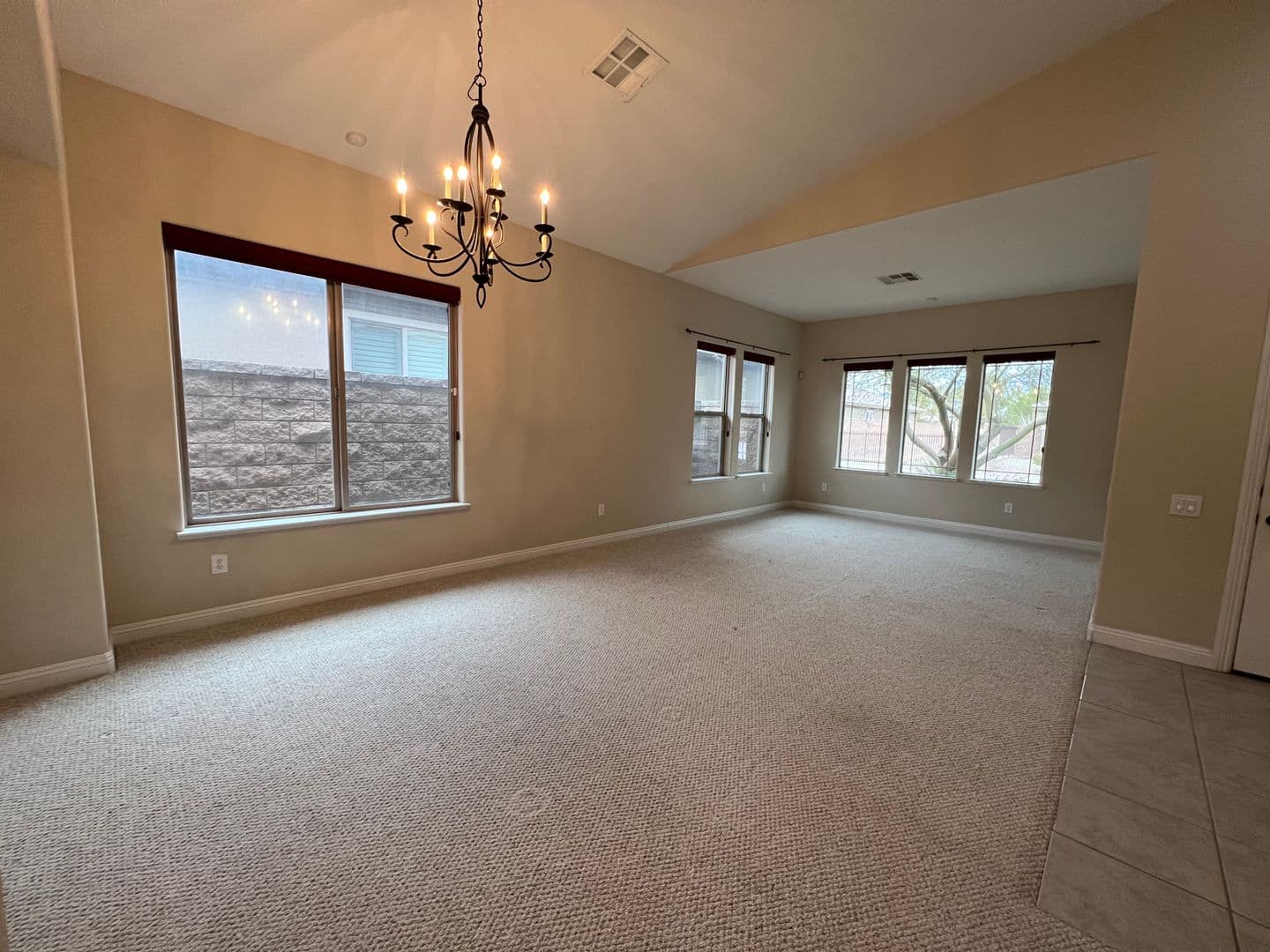 NORTH LAS VEGAS House: 3709 FLEDGLING DR