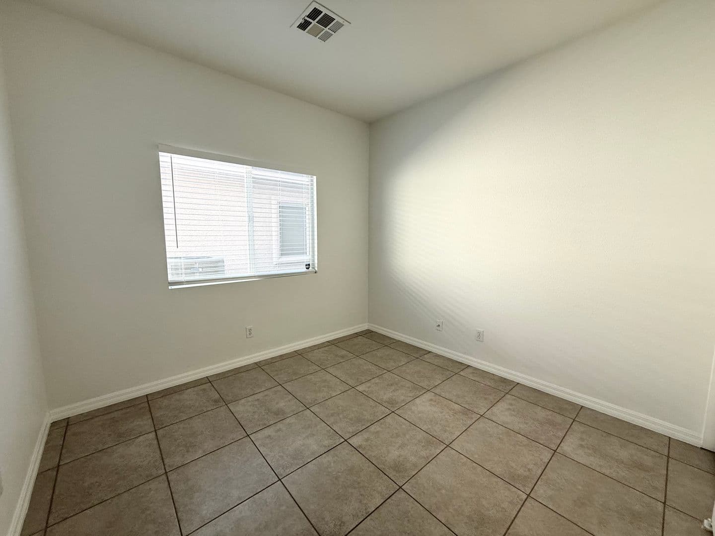 LAS VEGAS House: 1016 ROYAL PLUM LN