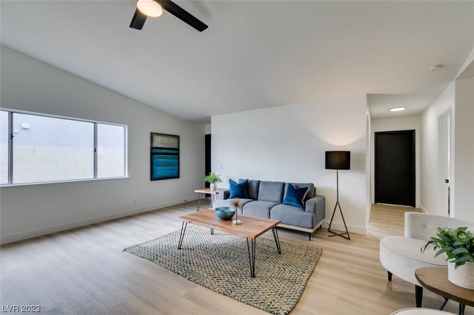 HENDERSON House: 598 JACKSON DR
