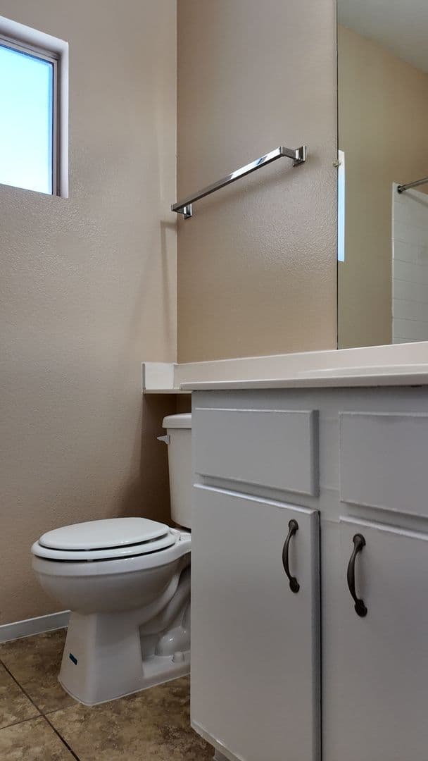 LAS VEGAS Condo: 1900 N TORREY PINES DR UT 212