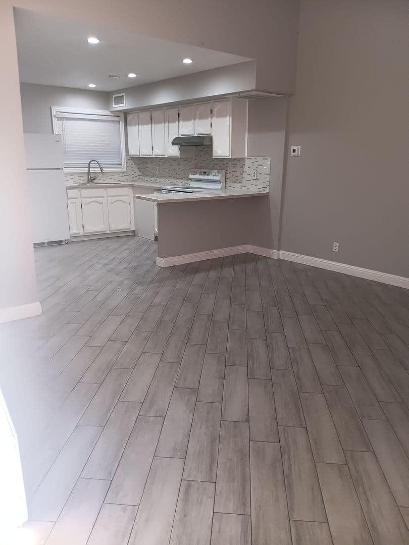 LAS VEGAS Townhome: 5136 GRAY LANE UNIT A