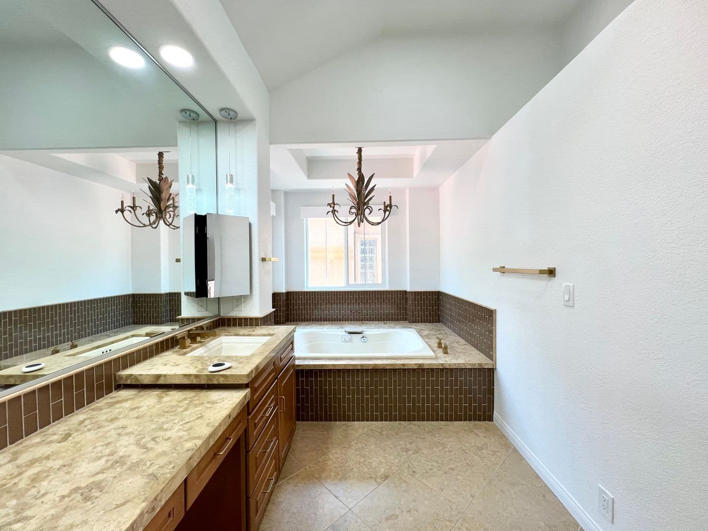 LAS VEGAS House: 5155 MAKENNA CT