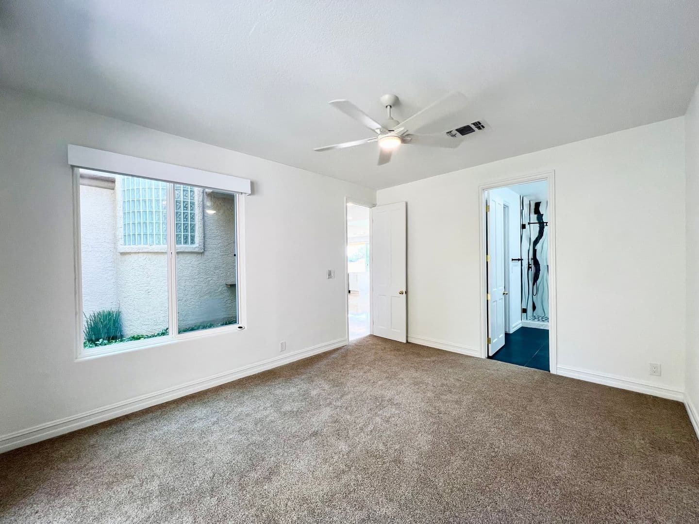 LAS VEGAS House: 5155 MAKENNA CT