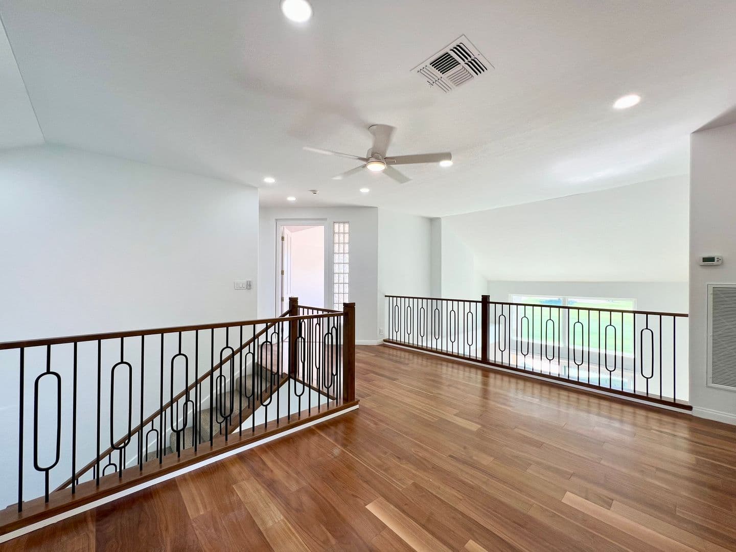 LAS VEGAS House: 5155 MAKENNA CT