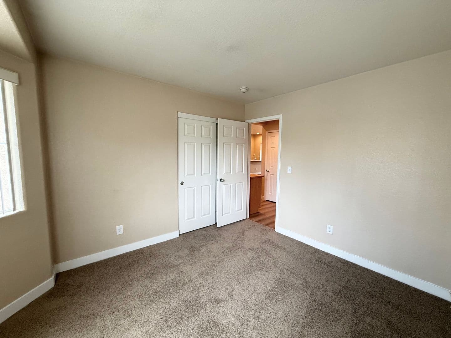 LAS VEGAS House: 6221 EAGLE CAP CT