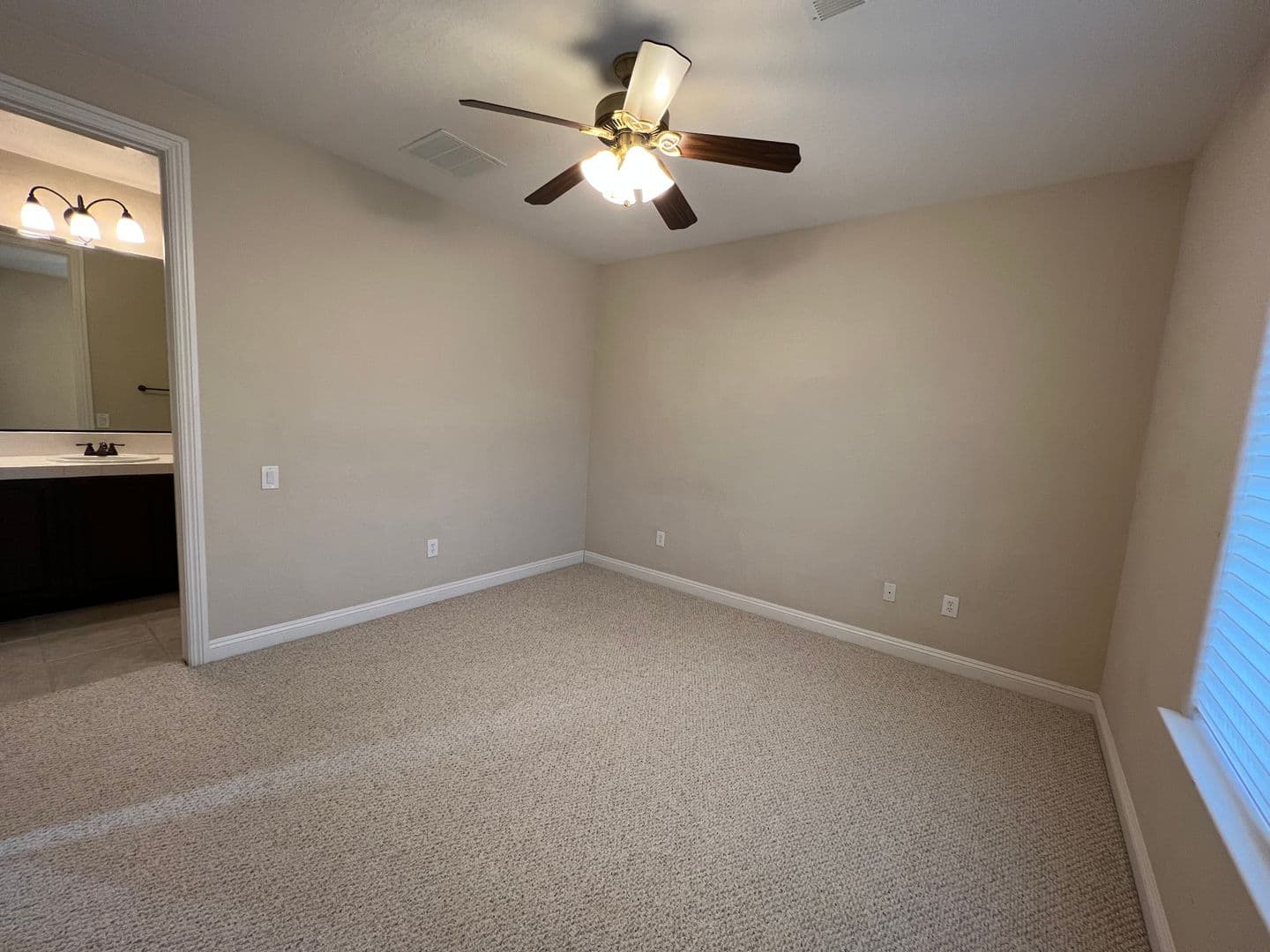 NORTH LAS VEGAS House: 3709 FLEDGLING DR