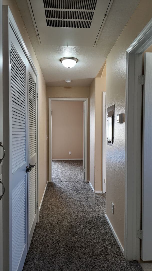 LAS VEGAS Condo: 1900 N TORREY PINES DR UT 212