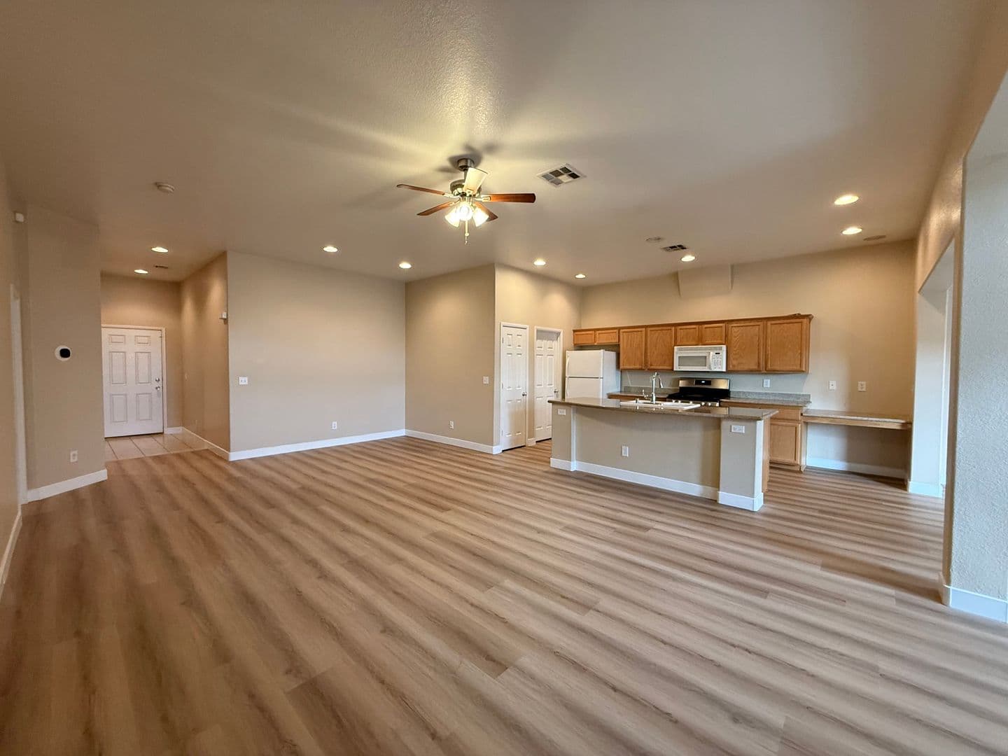 LAS VEGAS House: 6221 EAGLE CAP CT