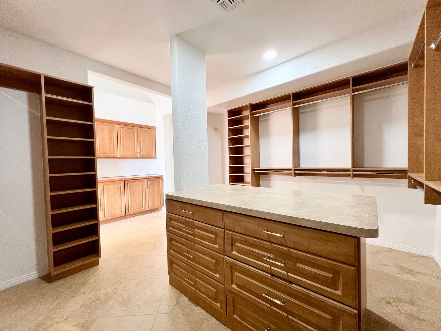 LAS VEGAS House: 5155 MAKENNA CT