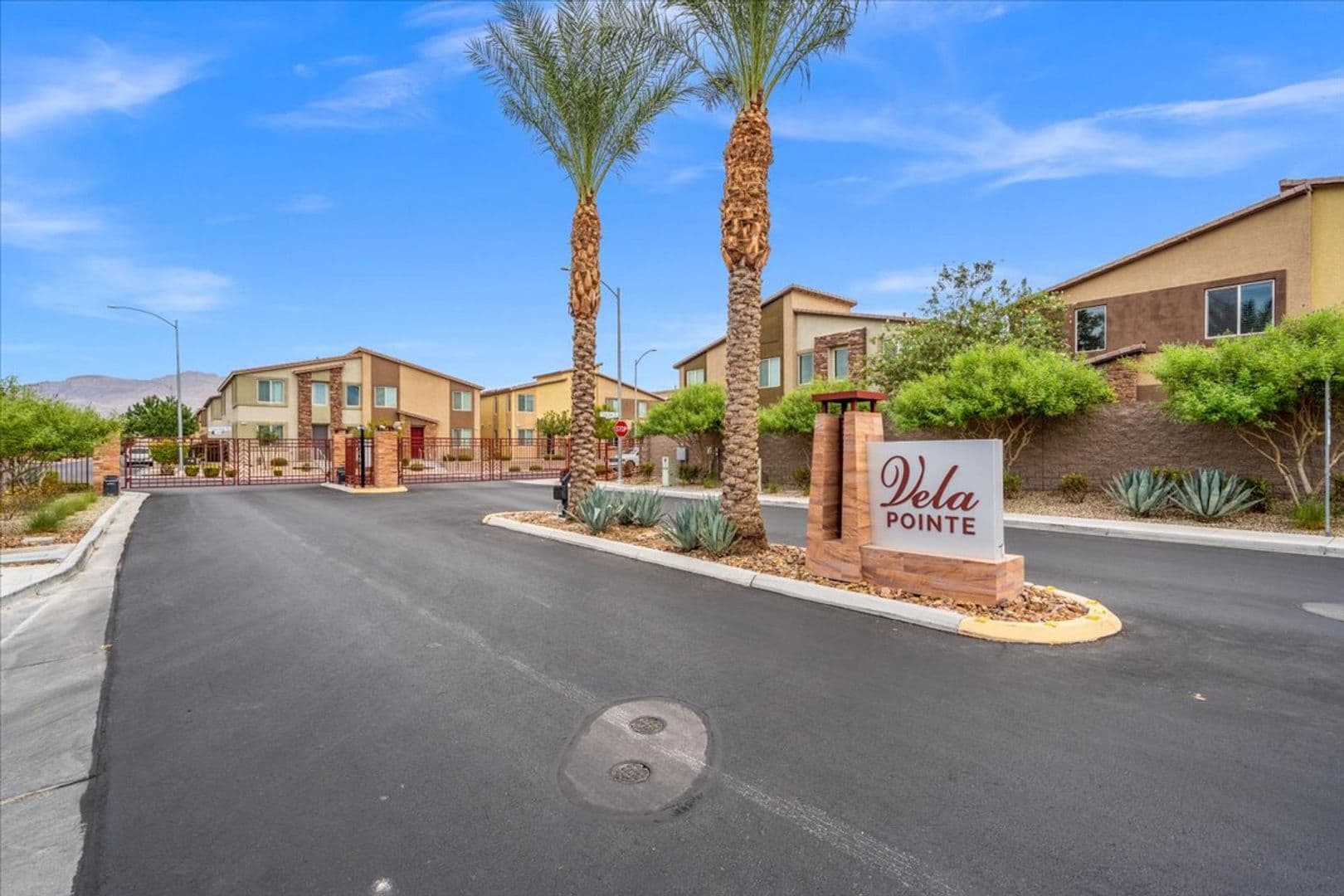 North Las Vegas House: 7305 Halo Falls St