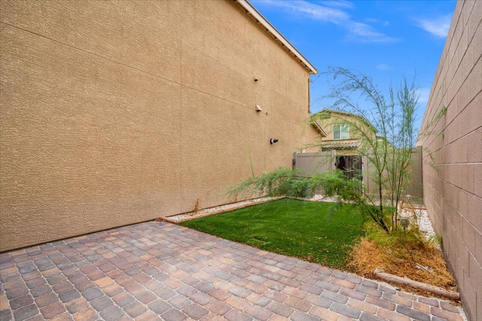 North Las Vegas House: 7305 Halo Falls St