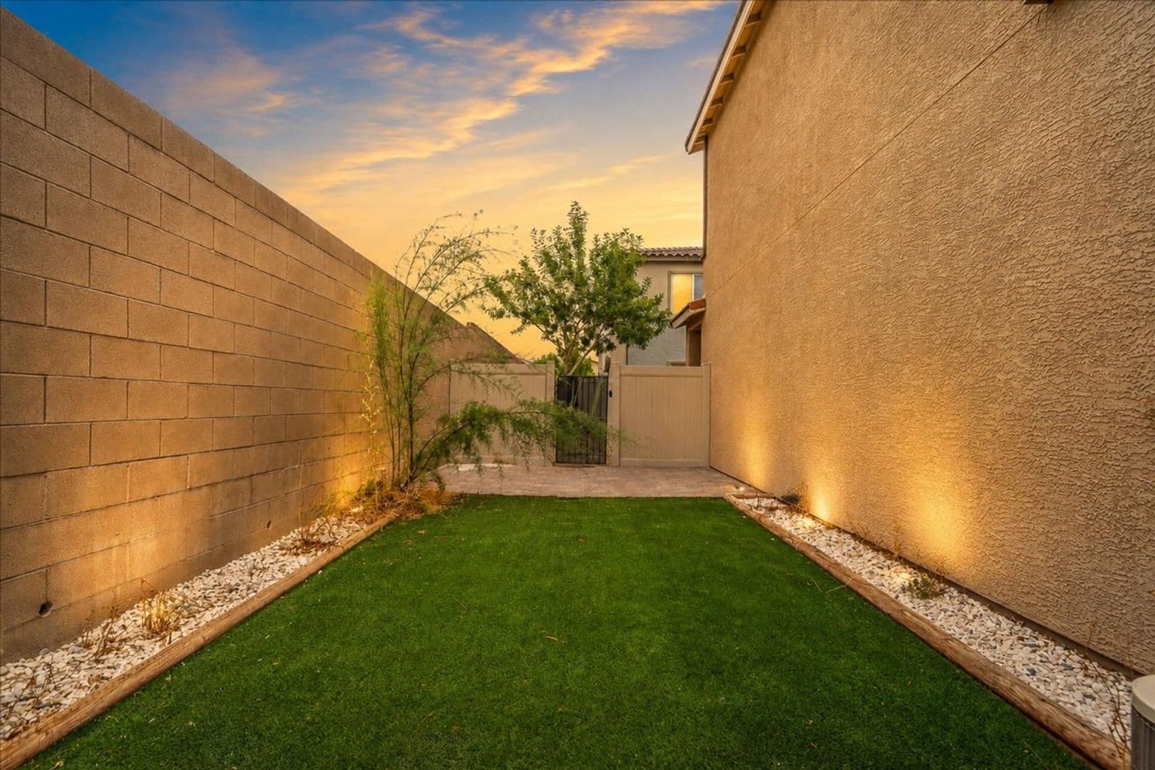 North Las Vegas House: 7305 Halo Falls St