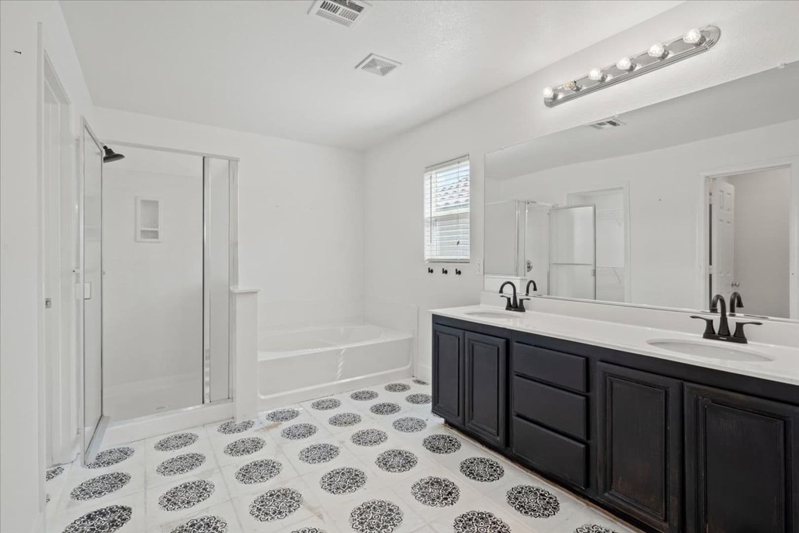 North Las Vegas House: 2309 Cockatoo Drive