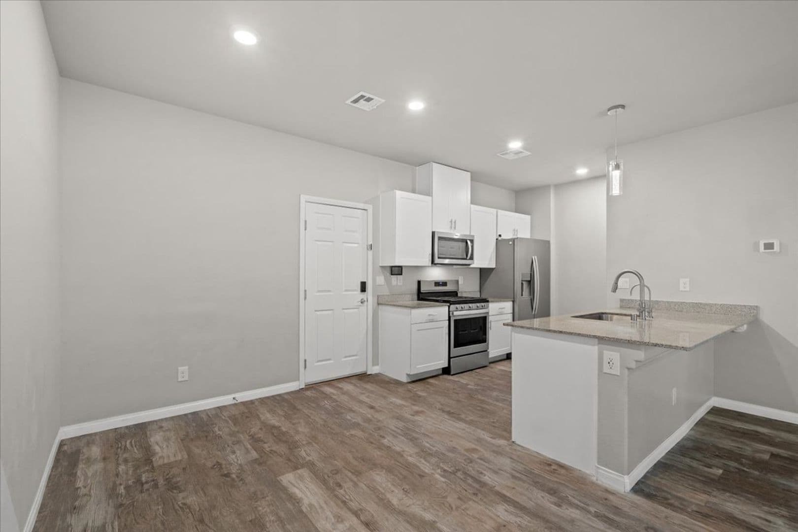 North Las Vegas House: 7305 Halo Falls St