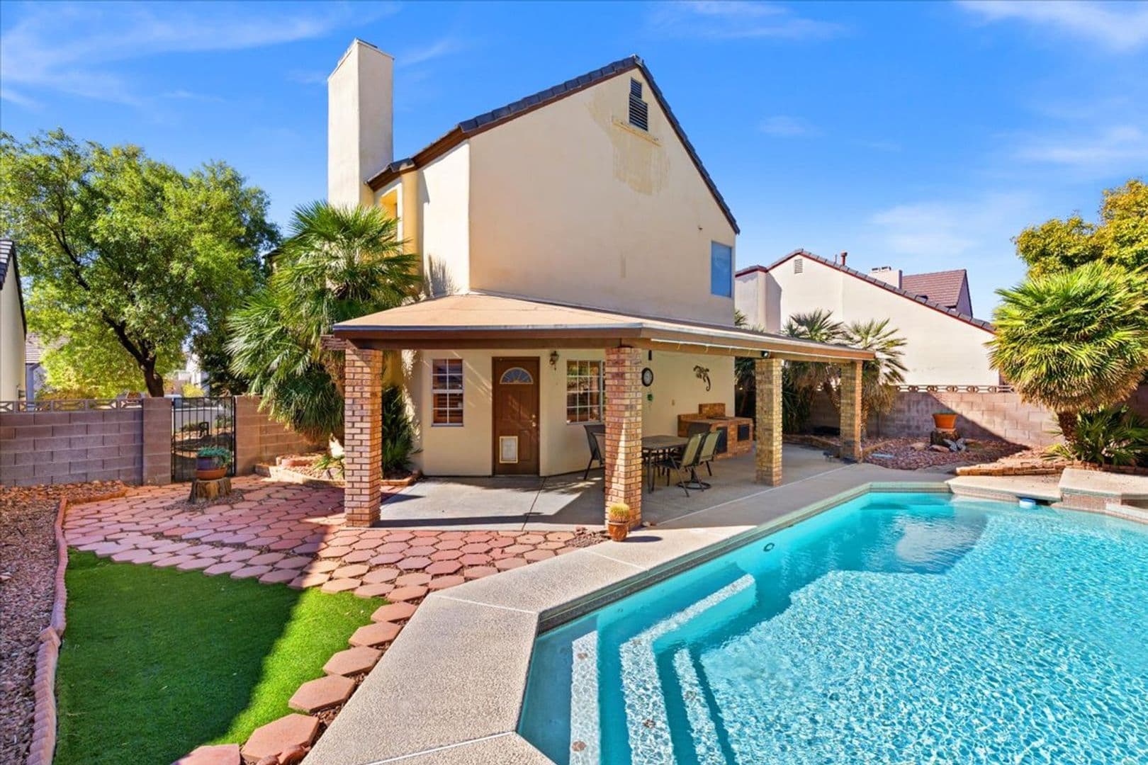 Las Vegas House: 7220 Richmond Heights Drive