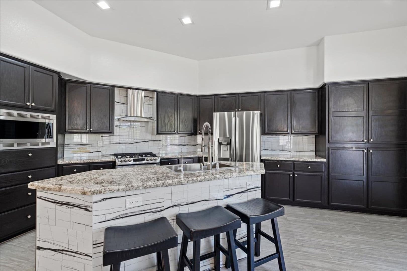 Las Vegas House: 824 Cambridge Cross Place